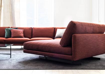 The detachable peninsula combines the comfort of a modular sofa with peninsula and a spacious linear sofa - BertO